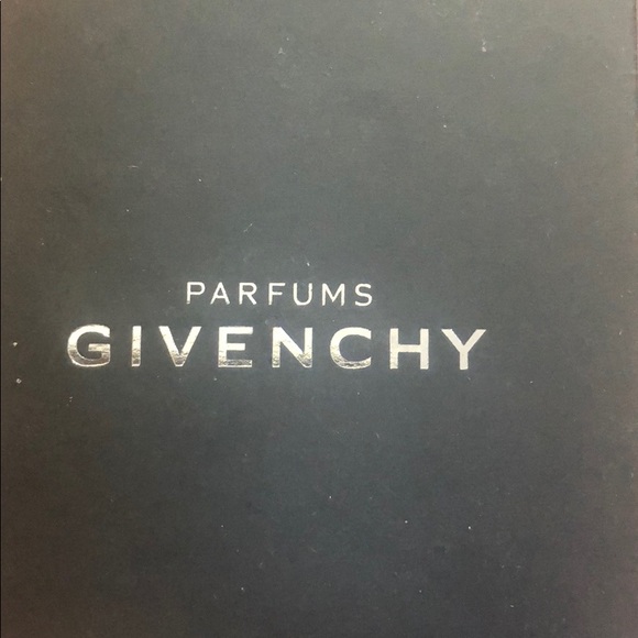 Givenchy Necklace - Never worn - Picture 4 of 4